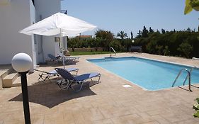 Mariandy Villa 2